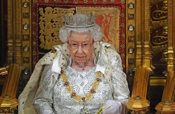 ملكة بريطانيا: الخروج من الاتحاد الأوروبي في موعده