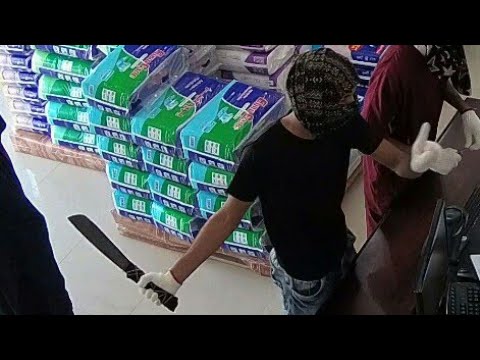 سلب صيدلية تحت تهديد  السيف في حي نزال
