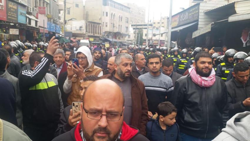 بالصور...مسيرة في وسط البلد ضد الاحتلال