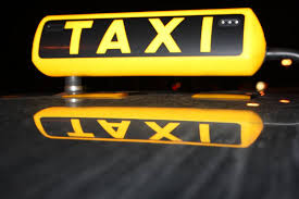 خبير قانوني يكشف عقوبة سائق تاكسي المليون الذي أوهم الأردنيين