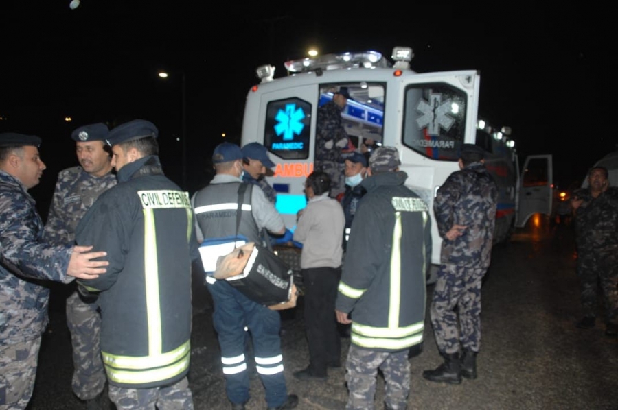بالصور...إصابة سبعة أشخاص اثر حادث تدهور في محافظة اربد