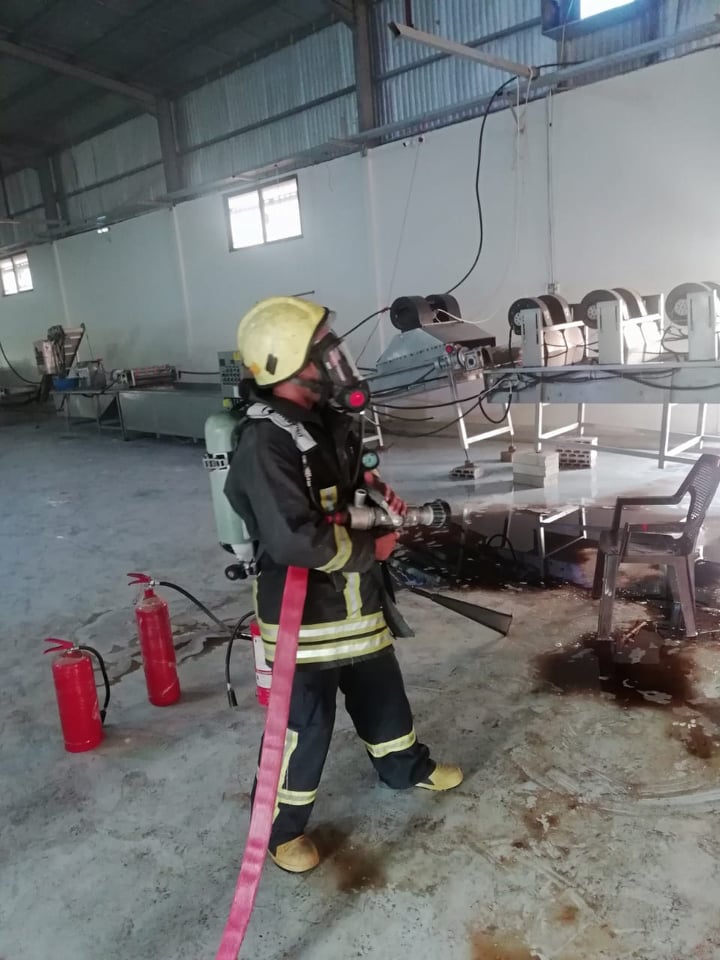 إخماد حريق بسيط داخل احد المصانع في محافظة اربد