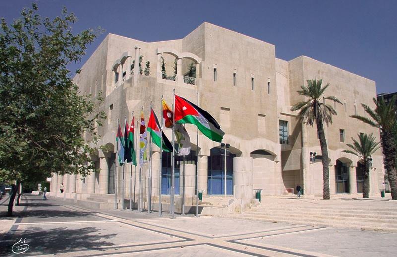 أمانة عمان تًعلن عن زيادات في رواتب المستخدمين و العمال والمتقاعدين