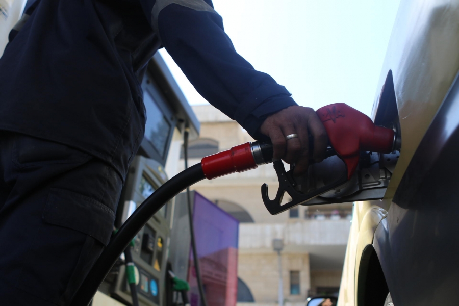 خبير اقتصادي : الأردنيون لم يستفيدوا من انخفاض النفط عالمياً