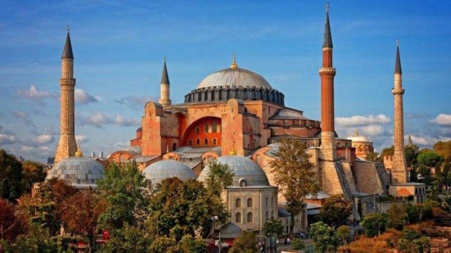إردوغان يرفض الانتقادات بعد قراره تحويل آيا صوفيا مسجدا