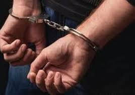 القبض على 7 اشخاص مطلوبين بحوزتهم 6 اسلحة نارية في مادبا
